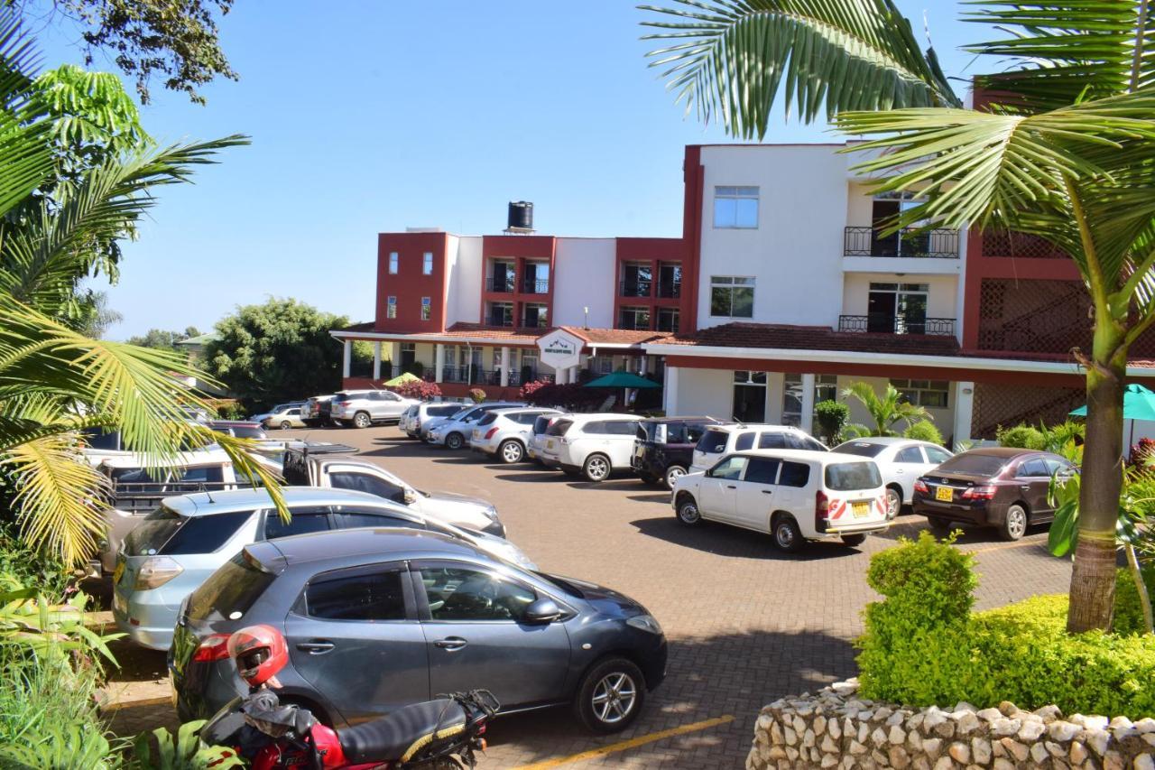Meru Slopes Hotel Extérieur photo