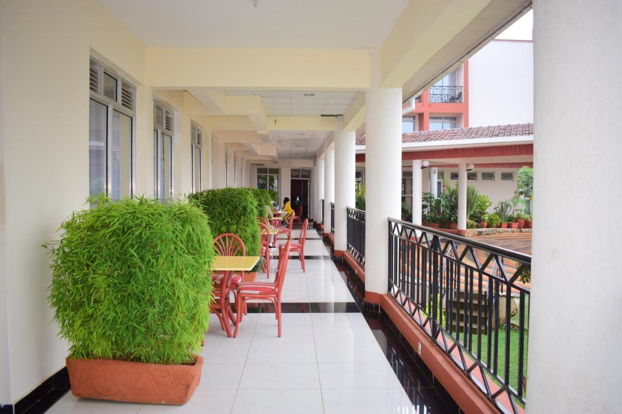 Meru Slopes Hotel Extérieur photo