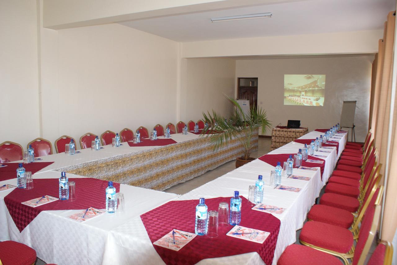 Meru Slopes Hotel Extérieur photo
