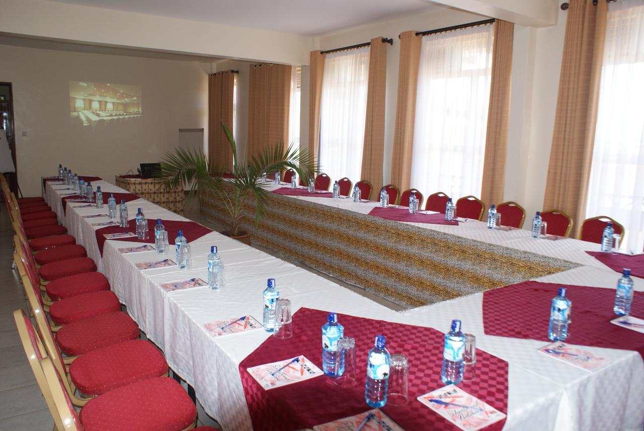 Meru Slopes Hotel Extérieur photo